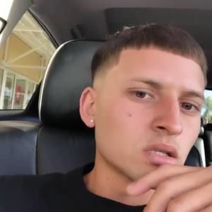 Meet your Posher, Jonathan